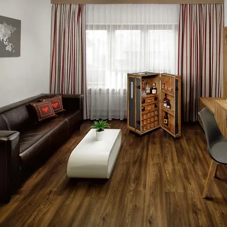 ホテル Neo Linde Esslingen 4*