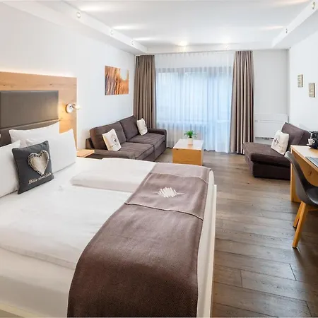 ホテル Neo Linde Esslingen 4*