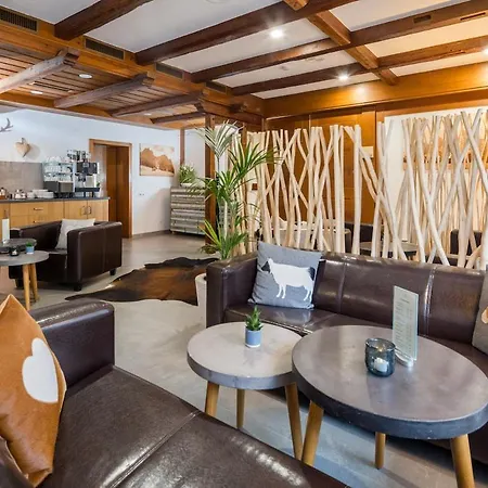 Neo Linde Esslingen ホテル 4*