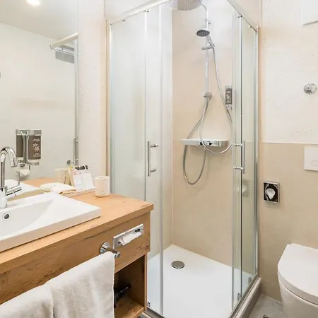 Neo Linde Esslingen ホテル