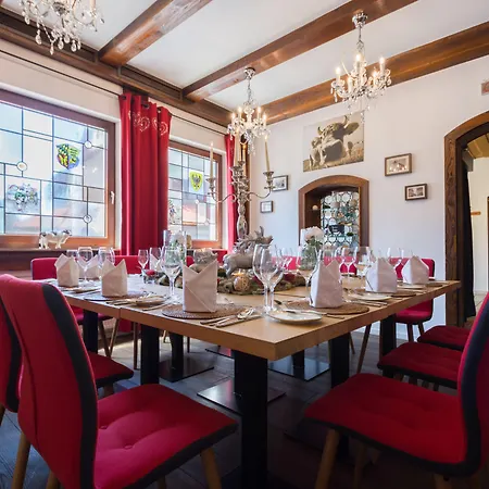 ホテル Neo Linde Esslingen 4*