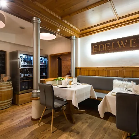 Neo Linde Esslingen 4* エスリンゲン