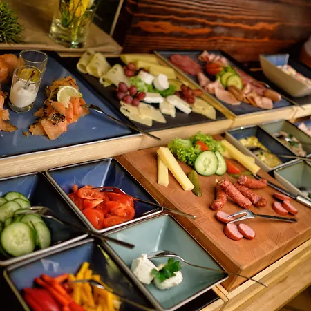 ホテル Neo Linde Esslingen 4*