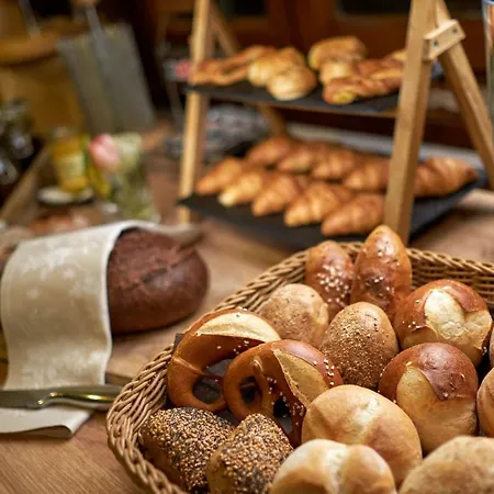 ホテル Neo Linde Esslingen エスリンゲン