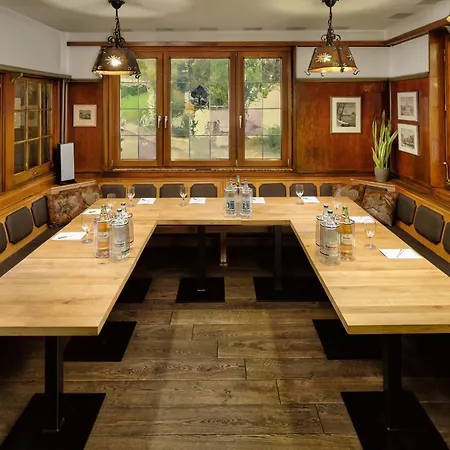 Neo Linde Esslingen 4* エスリンゲン