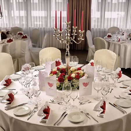 ホテル Neo Linde Esslingen