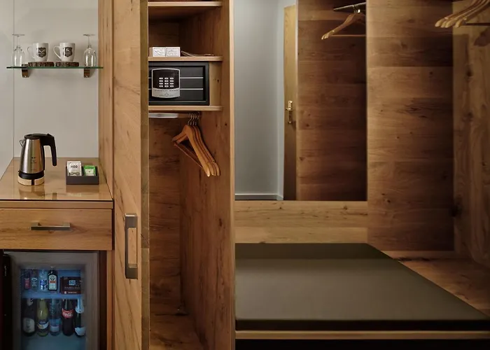 Hotel Neo Linde Esslingen 4*