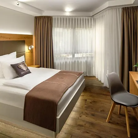 Hotel Neo Linde Esslingen 4*
