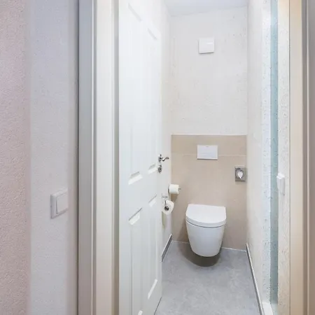 Neo Linde Esslingen Hotel 4*